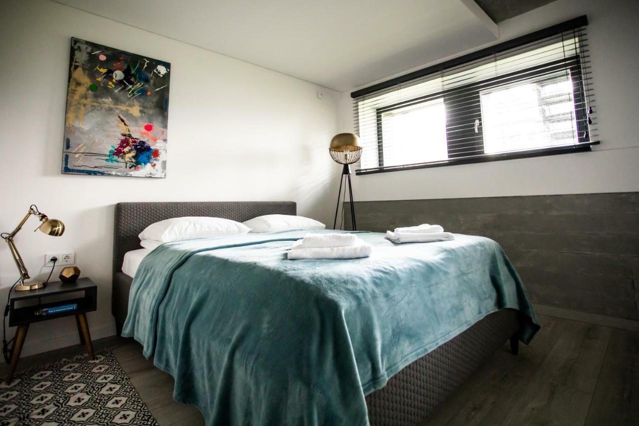 Modern And Spacious Loft Type Apartment 8 With Free Private Parking By "Owl Jazz Apartments" Kaunas Exterior foto